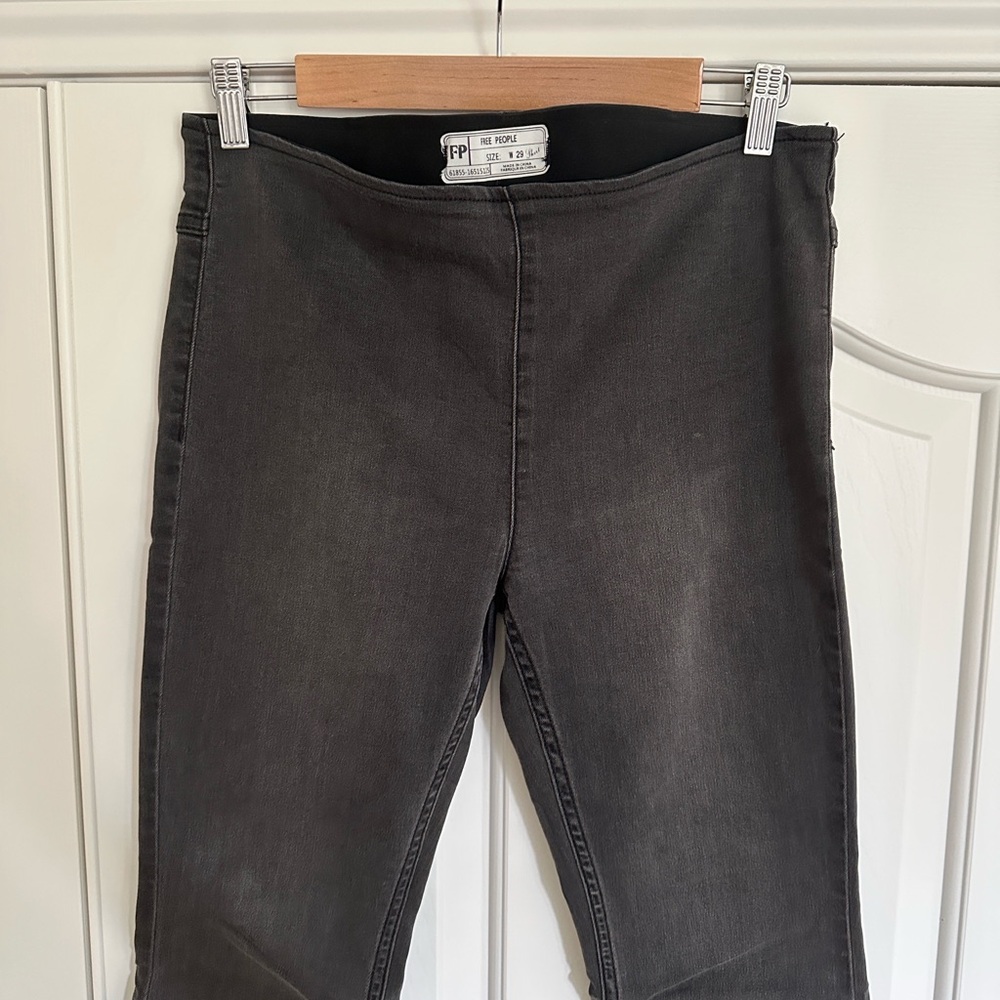 Free People Penny Pull On Jeans - Picture 12 of 12
